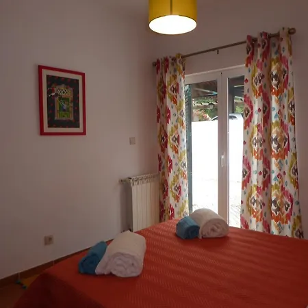 Villa Cip-v3 Verdimar Charneca (Setubal)